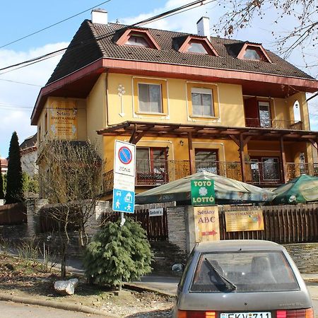 Herczeg Apartment Miskolc Exterior photo