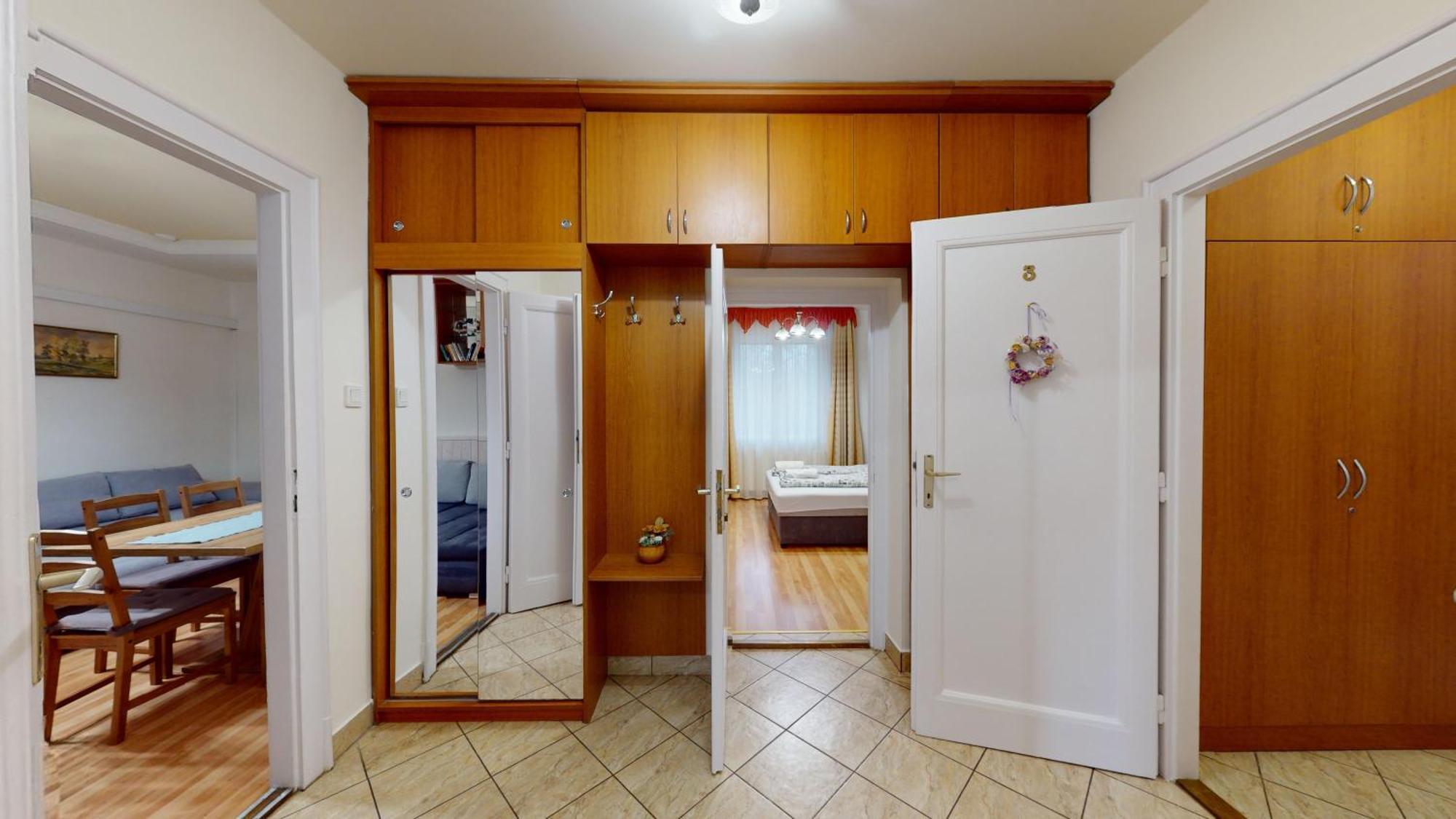 Herczeg Apartment Miskolc Exterior photo