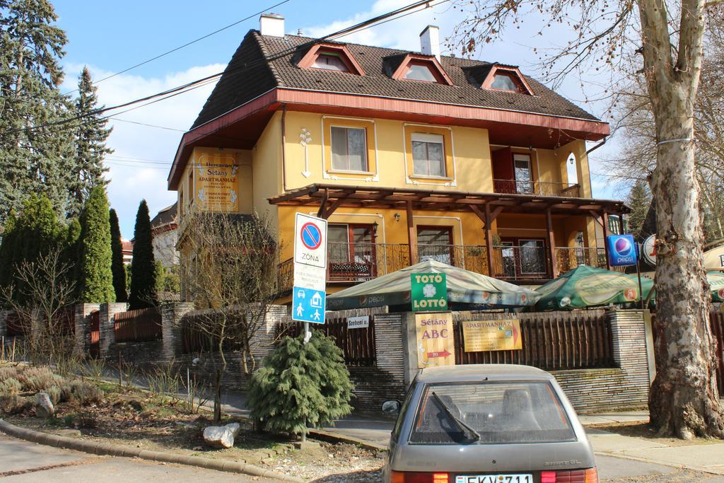 Herczeg Apartment Miskolc Exterior photo